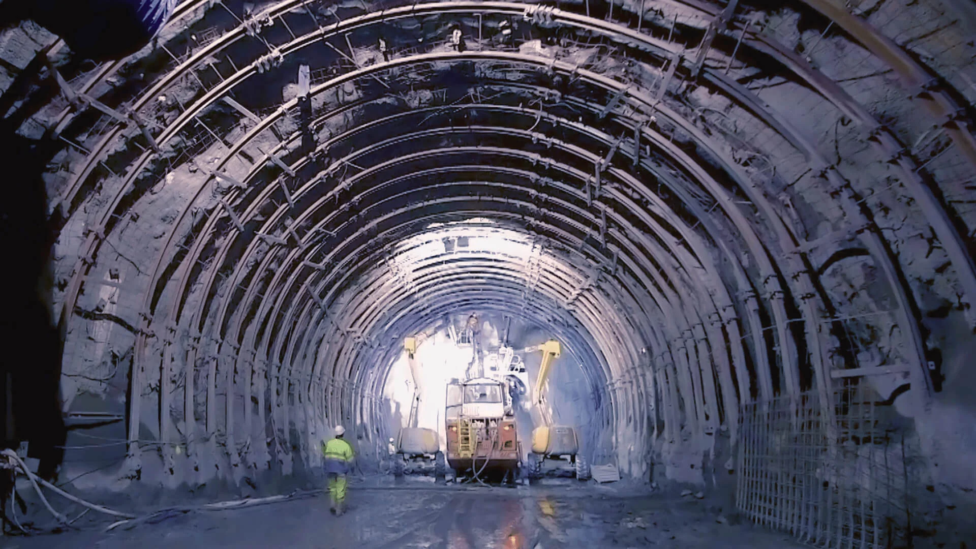 SMP4 tunnel interior