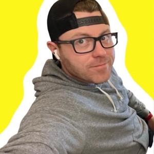 Novade team member portrait on yellow background