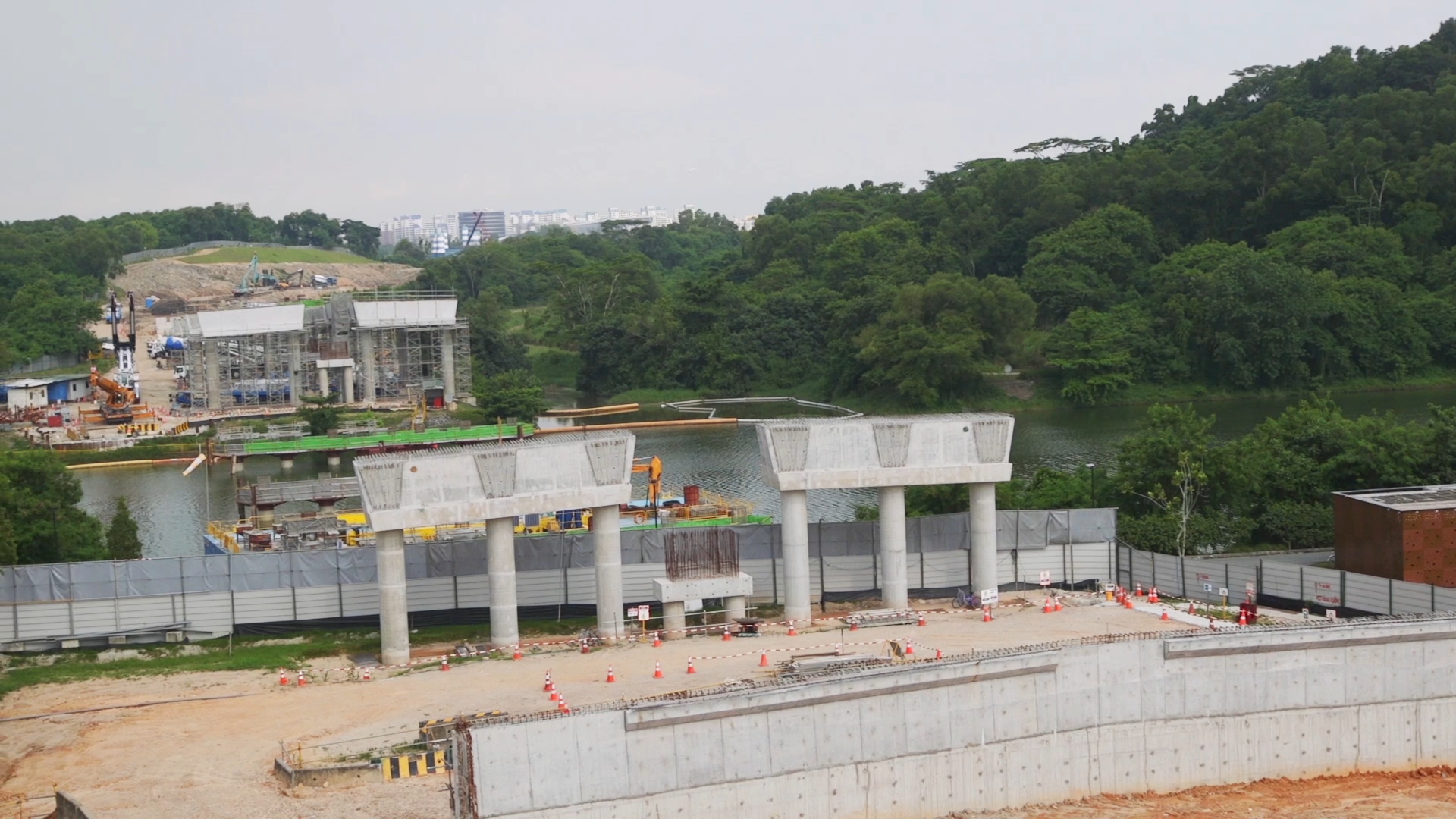 Novade Hwa Seng Builder bridge construction